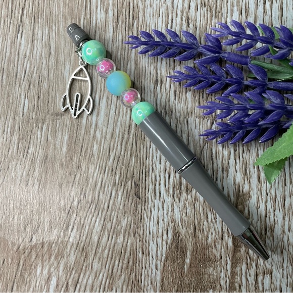 Handcrafted Pens Flower Pineapple Beaded Unique Artisan Gifts Office Accessories - Picture 5 of 9